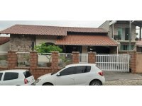 Casa 202m² suíte + 2 dormitórios e área de festas, bairro Garcia